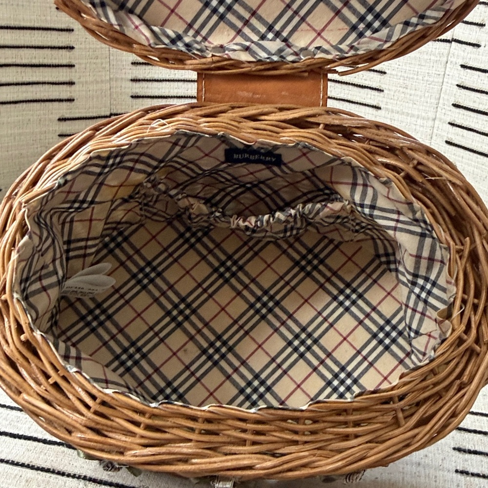 Burberry vintage woven bag - Picture 6 of 6